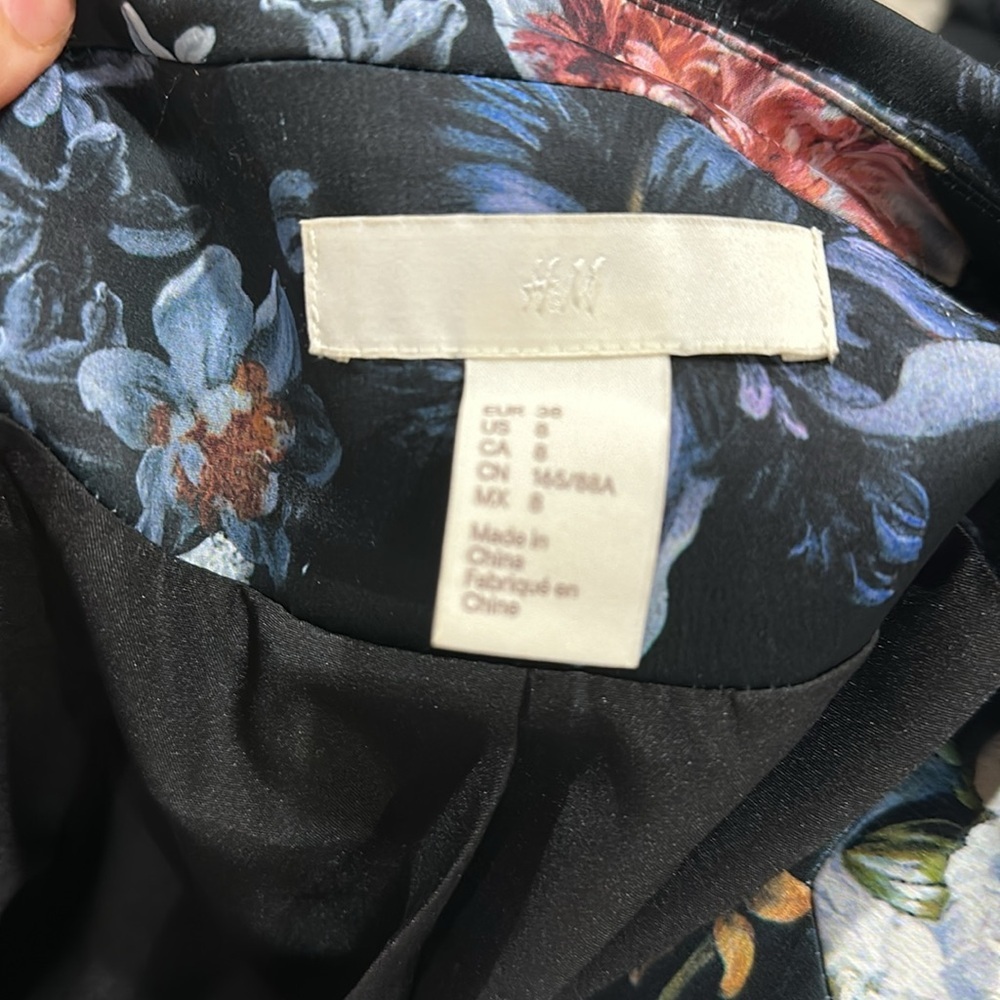 H&M Patterned Satin Jacket - image 8